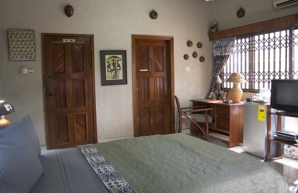 Four Villages Inn Kumasi Kamer foto