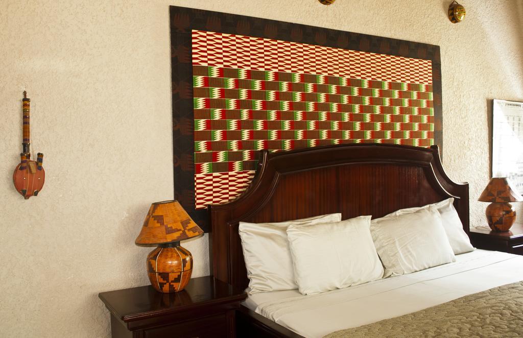 Four Villages Inn Kumasi Buitenkant foto